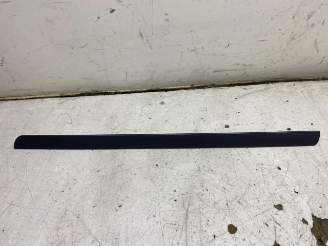 bontott VW GOLF V Jobb Műszerfal Díszléc