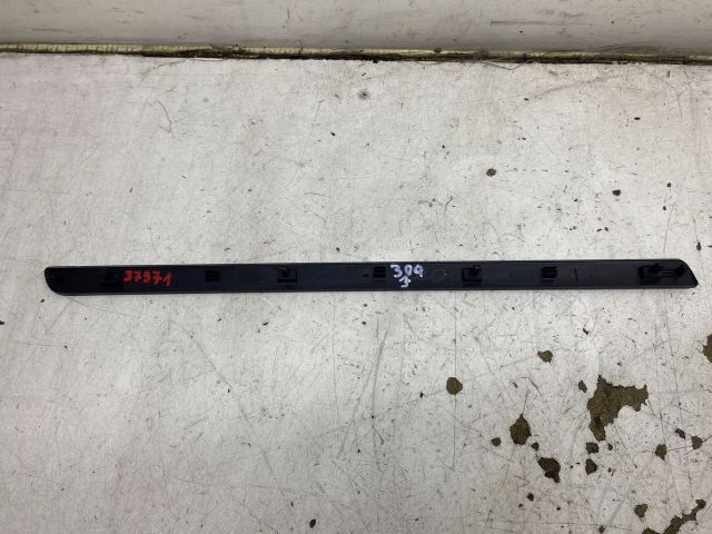 bontott VW GOLF V Jobb Műszerfal Díszléc