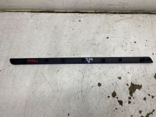 bontott VW GOLF V Jobb Műszerfal Díszléc