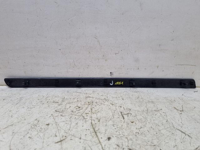 bontott VW GOLF V Jobb Műszerfal Díszléc