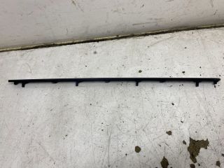 bontott VW GOLF V Jobb Műszerfal Díszléc