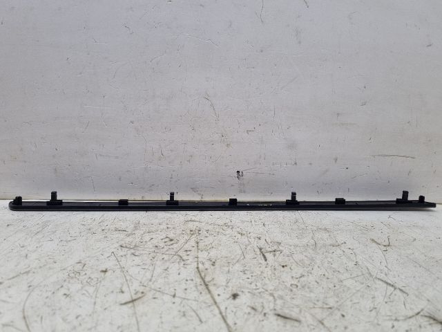 bontott VW GOLF V Jobb Műszerfal Díszléc