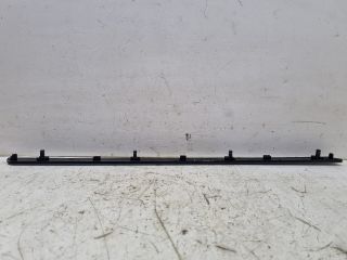 bontott VW GOLF V Jobb Műszerfal Díszléc