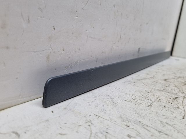 bontott VW GOLF V Jobb Műszerfal Díszléc