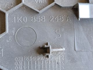 bontott VW GOLF V Jobb Műszerfal Oldalkárpit