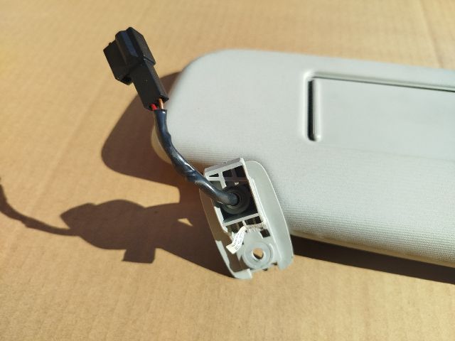 bontott VW GOLF V Jobb Napellenző