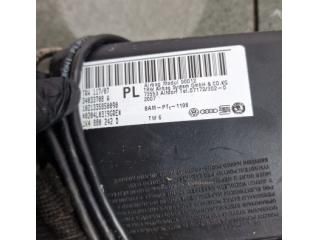 bontott VW GOLF V Jobb Oldallégzsák