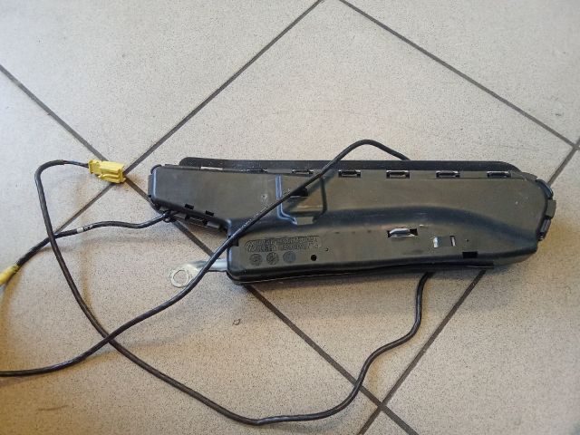 bontott VW GOLF V Jobb Oldallégzsák