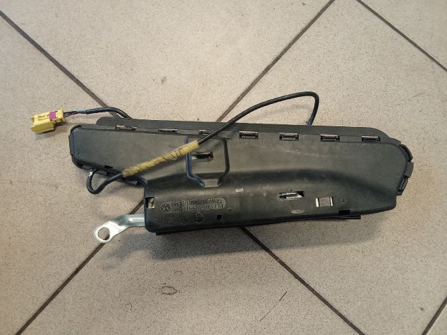 bontott VW GOLF V Jobb Oldallégzsák