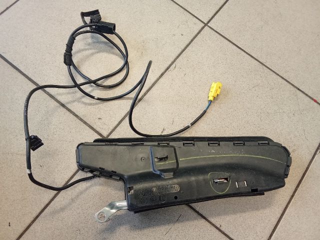 bontott VW GOLF V Jobb Oldallégzsák