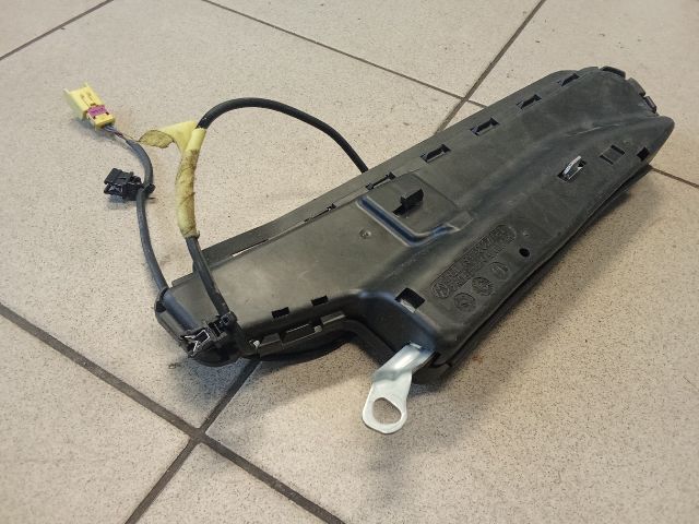 bontott VW GOLF V Jobb Oldallégzsák