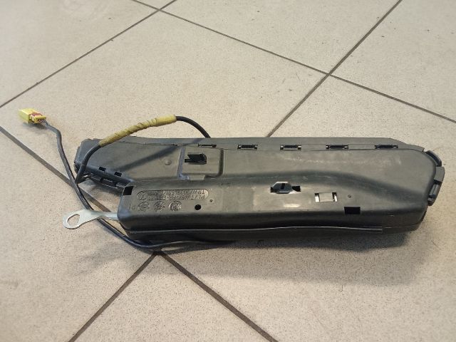 bontott VW GOLF V Jobb Oldallégzsák