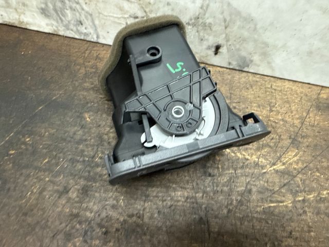 bontott VW GOLF V Jobb Szellőző