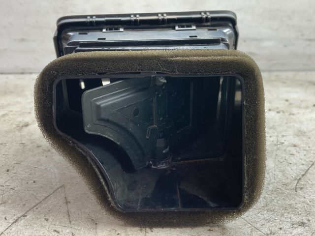 bontott VW GOLF V Jobb Szellőző