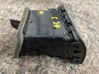 bontott VW GOLF V Jobb Szellőző