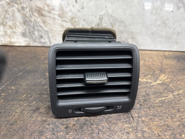 bontott VW GOLF V Jobb Szellőző