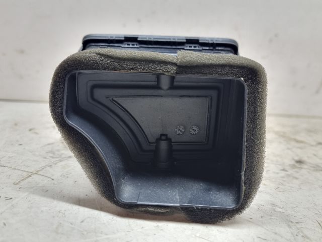 bontott VW GOLF V Jobb Szellőző