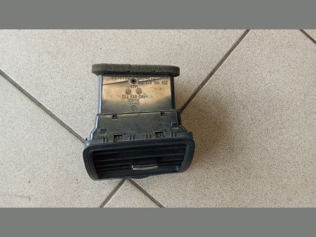 bontott VW GOLF V Jobb Szellőző