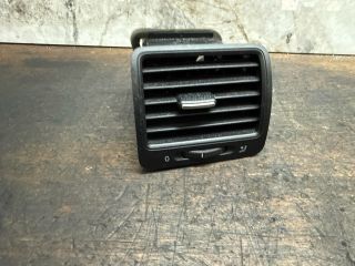 bontott VW GOLF V Jobb Szellőző