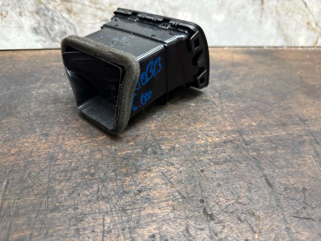 bontott VW GOLF V Jobb Szellőző