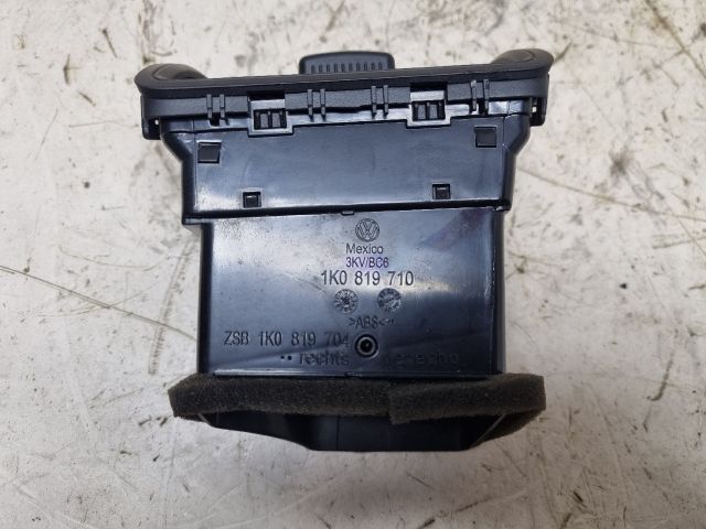 bontott VW GOLF V Jobb Szellőző