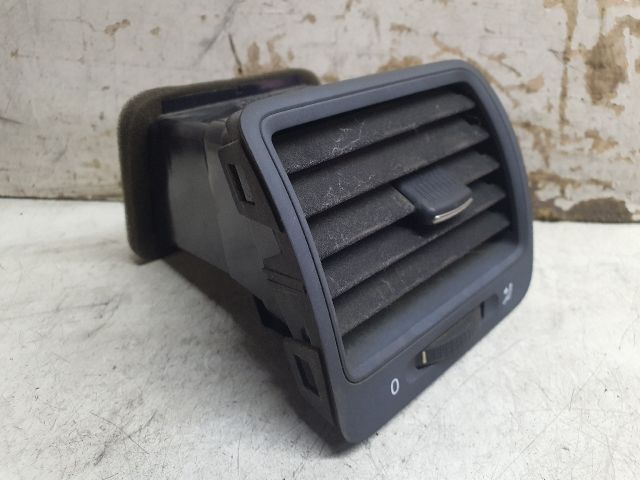 bontott VW GOLF V Jobb Szellőző