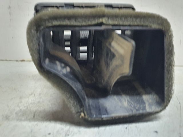 bontott VW GOLF V Jobb Szellőző