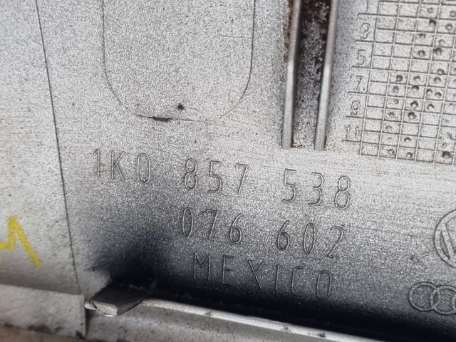 bontott VW GOLF V Jobb Visszapillantó Tükör Burkolat