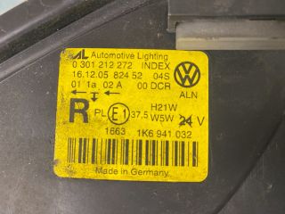 bontott VW GOLF V Jobb Xenon Fényszóró