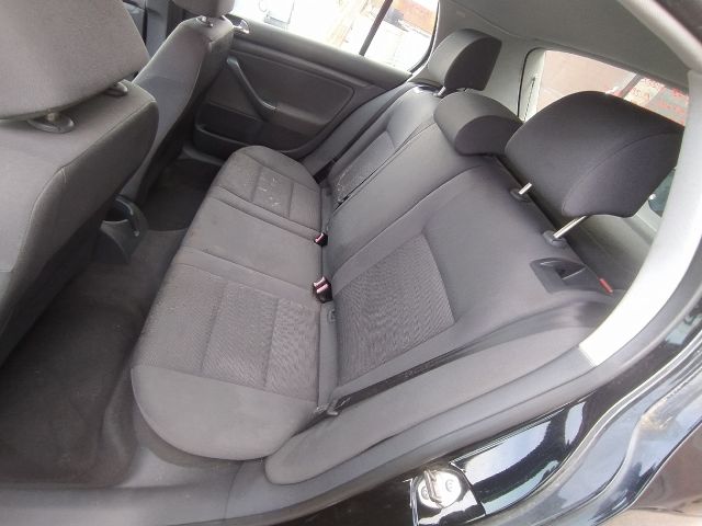 bontott VW GOLF V Kalaptartó