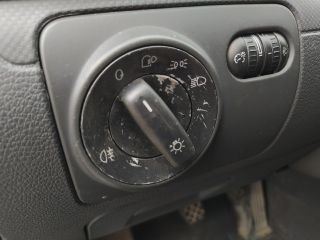 bontott VW GOLF V Kalaptartó