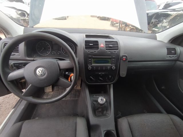 bontott VW GOLF V Kalaptartó