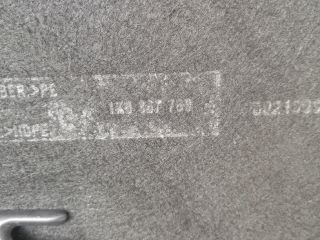 bontott VW GOLF V Kalaptartó