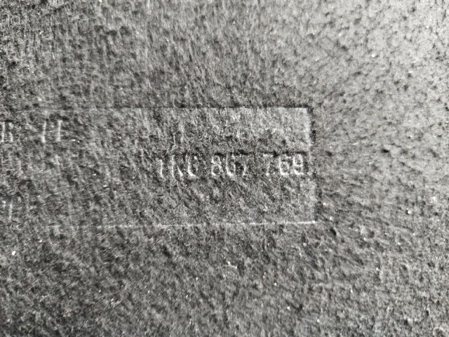 bontott VW GOLF V Kalaptartó