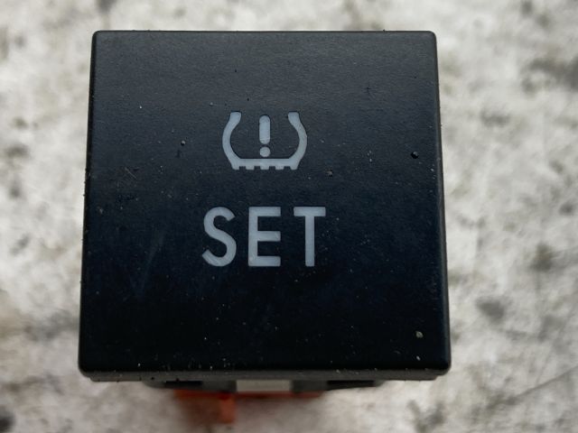 bontott VW GOLF V Kapcsoló (Magában)