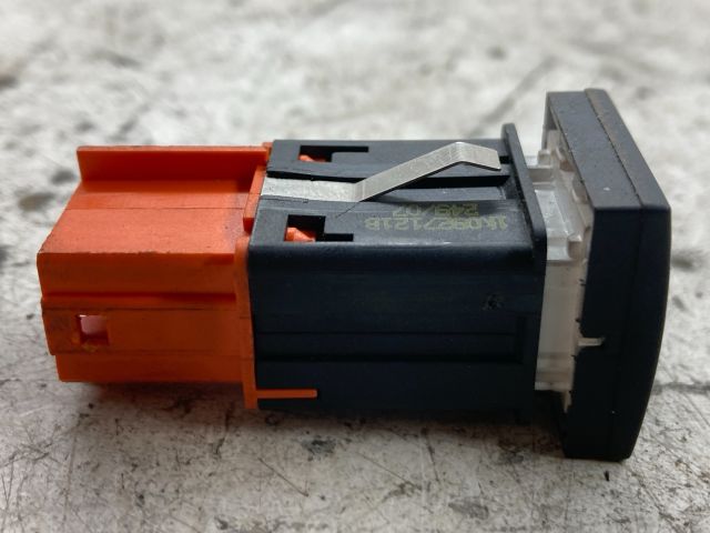 bontott VW GOLF V Kapcsoló (Magában)