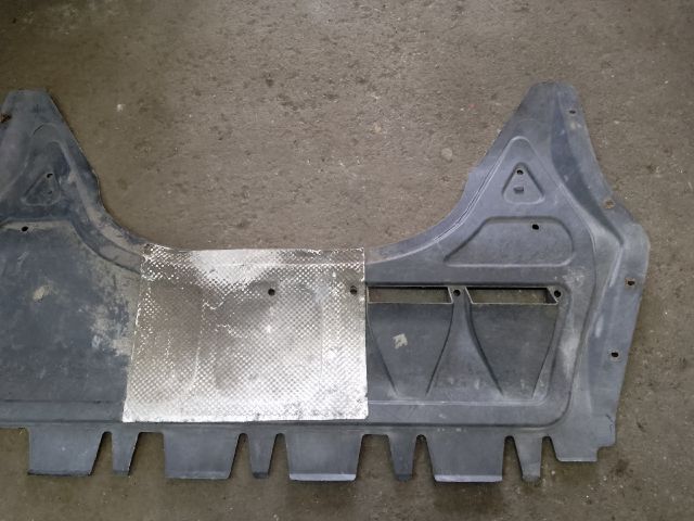 bontott VW GOLF V Kartervédő