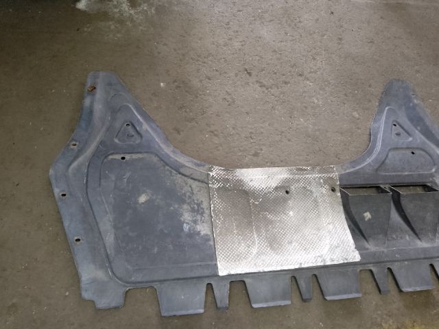 bontott VW GOLF V Kartervédő