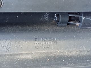 bontott VW GOLF V Kesztyűtartó