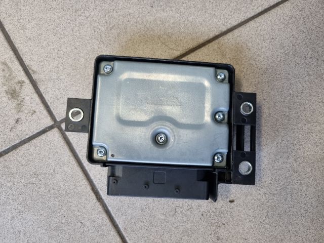 bontott VW GOLF V Kézifék Elektronika