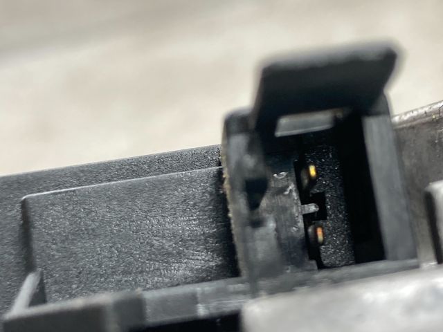 bontott VW GOLF V Kézifék Kar