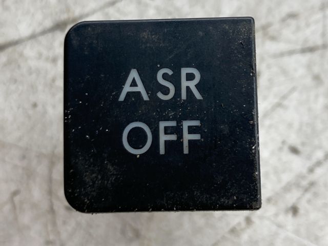 bontott VW GOLF V Kipörgésgátló Kapcsoló