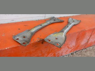 bontott VW GOLF V Kipufogó Tartó