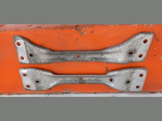 bontott VW GOLF V Kipufogó Tartó