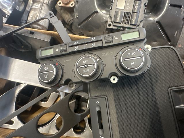 bontott VW GOLF V Klíma Kapcsoló