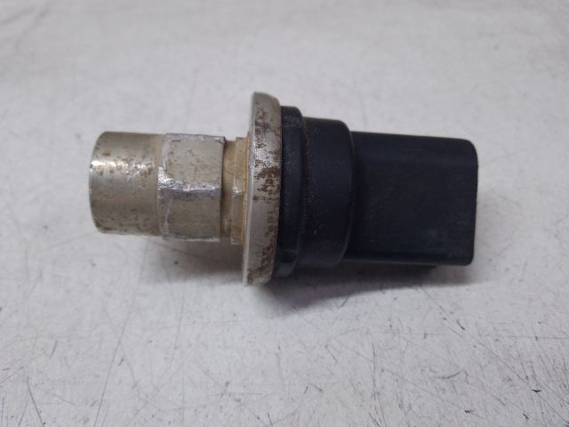 bontott VW GOLF V Klíma Nyomásérzékelő Kapcsoló