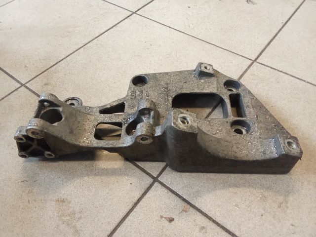 bontott VW GOLF V Klímakompresszor Tartó Bak