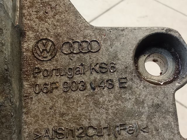 bontott VW GOLF V Klímakompresszor Tartó Bak