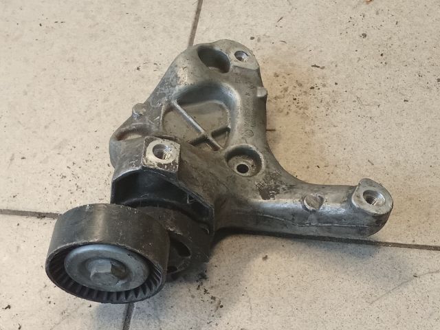 bontott VW GOLF V Klímakompresszor Tartó Bak