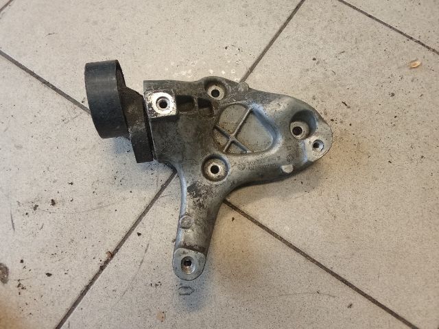 bontott VW GOLF V Klímakompresszor Tartó Bak